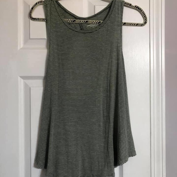 Open back tank top - Picture 1 of 2